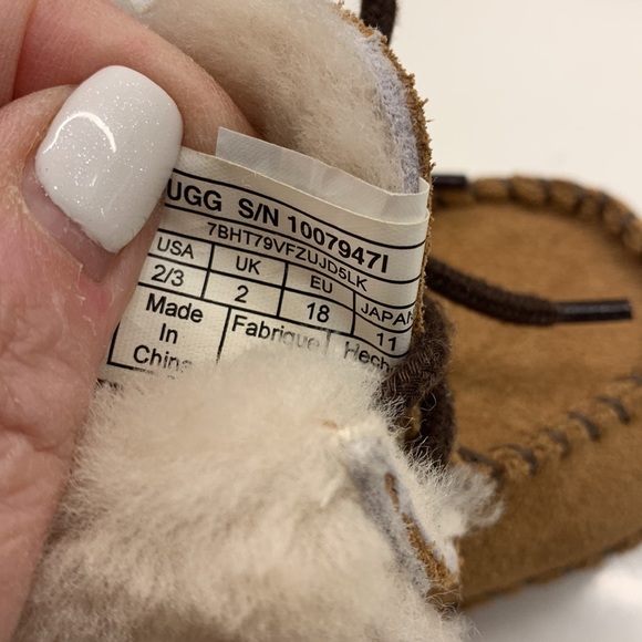 New baby UGG boots sz 2/3 - Picture 7 of 7